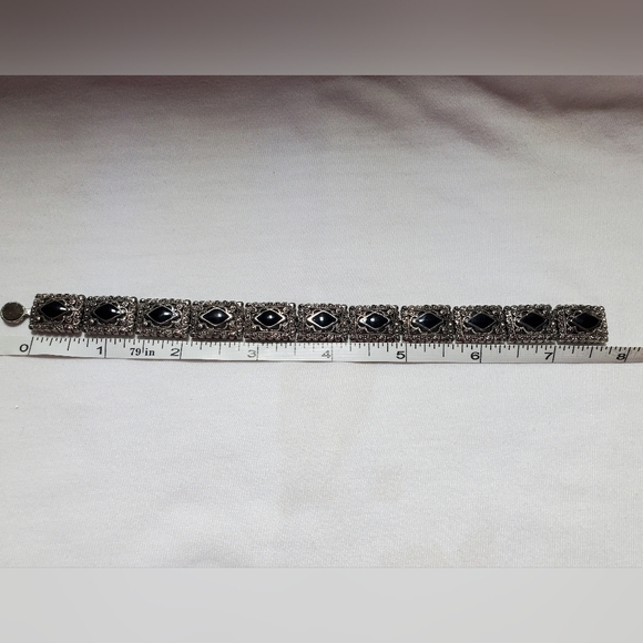 Vintage Silver Bracelet With Black Triangular Accents - Picture 3 of 4